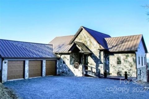 866 Equestrian Drive