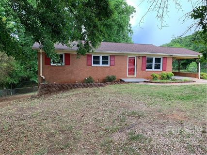 3002 Poplar Circle