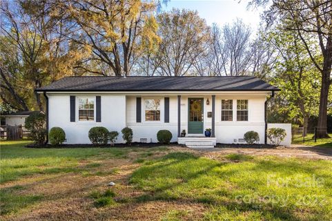 3809 Topsfield Road