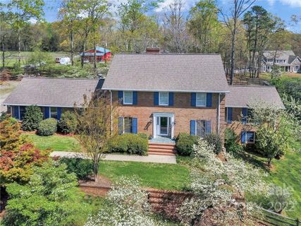 113 Woodstream Circle