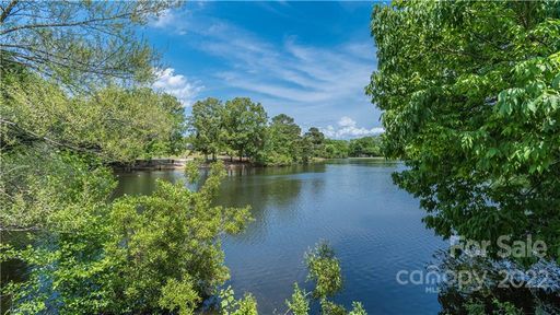 8093 Cedar Glen Drive sold home in Fox Ridge, Charlotte, NC