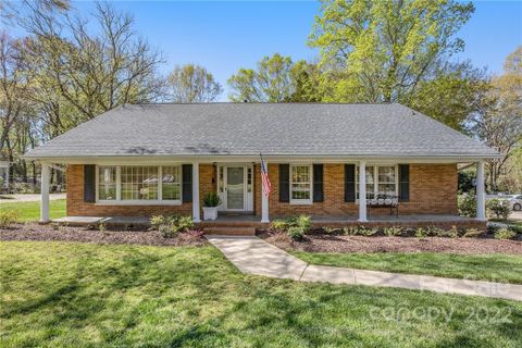 3400 Tinkerbell Lane