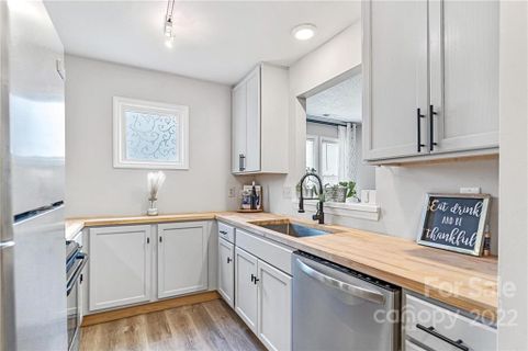 9204 Ravenwing Drive sold home in Audubon Parc, Charlotte, NC