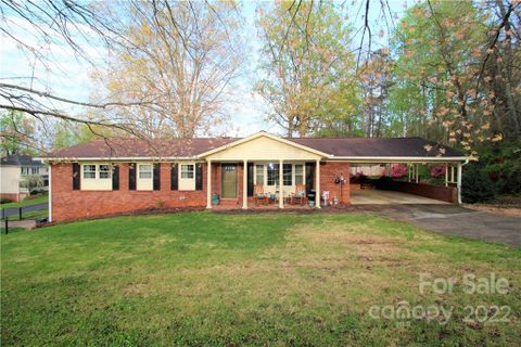 430 28th Avenue Lane sold home in Northwood Hills, Hickory, NC