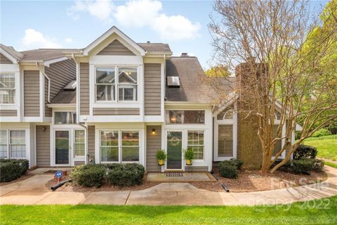 8232 Legare Court