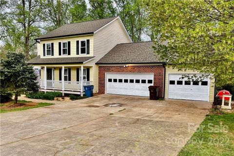5375 Winding Oak Drive