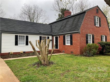 3909 Woodbriar Trail