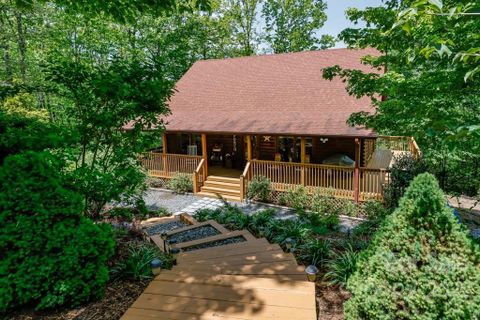 227 Sweetbriar Road