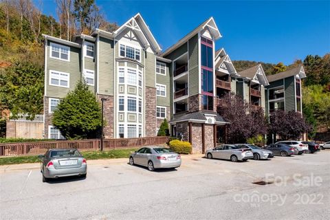 2000 Olde Eastwood Village Boulevard Unit C301/ garage G23