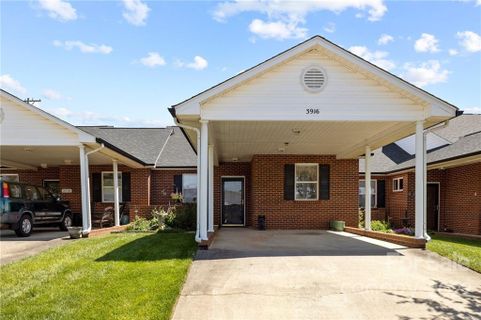 3916 Azalea Trail