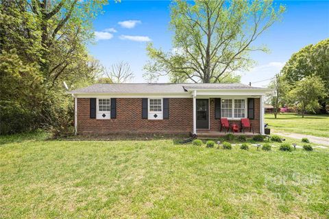914 Iris Drive sold home in Craig Gardens, Gastonia, NC