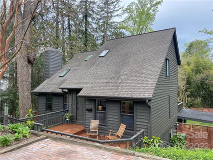 84 Macon Avenue