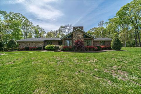 5612 Shoreview Drive