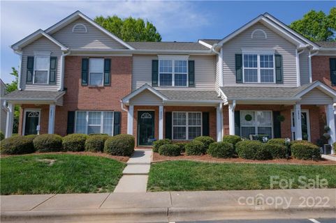 2943 Little Stream Court