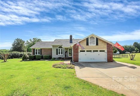106 Sterling Drive sold home in Providence Heights, York, SC