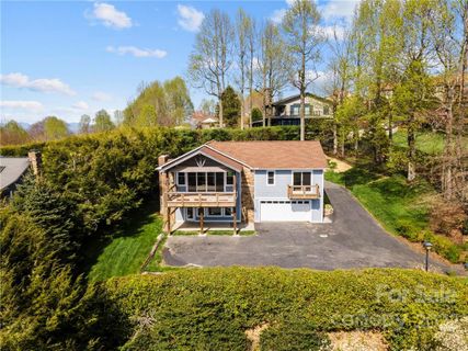4351 Laurel Park Highway sold home in Fleetwood Estates, Hendersonville, NC