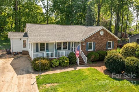 2632 Castlewood Drive sold home in Castlewood, Gastonia, NC