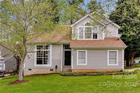 3300 Sorrento Court sold home in Hubbard Woods, Charlotte, NC