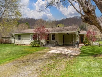 164 Spirea Drive sold home in Ivy Hill, Waynesville, NC