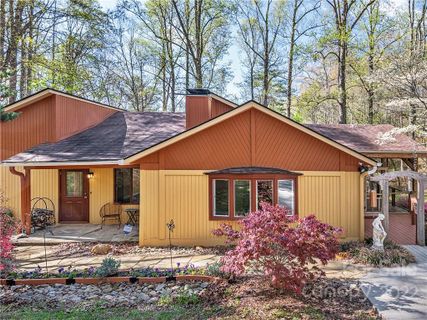 23 Shelby Drive sold home in The Oaks, Asheville, NC