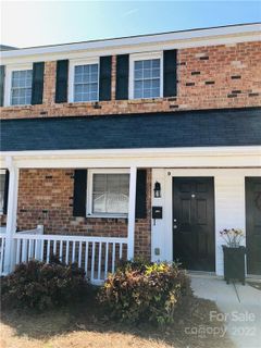 1348 Green Oaks Lane