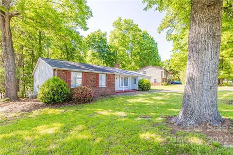 8020 Ivy Hollow Drive