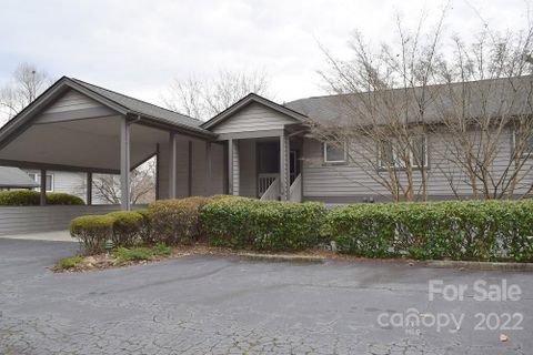 301 Golfside Drive