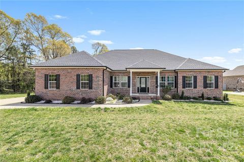 2350 Fay Jones Road sold home in Wingate Hills, Denver, NC