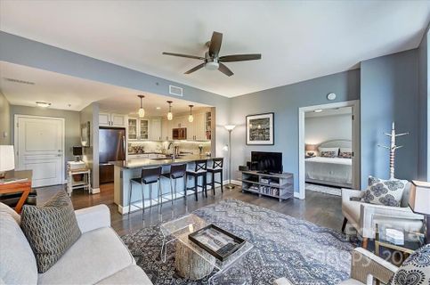 1320 Fillmore Avenue 411
