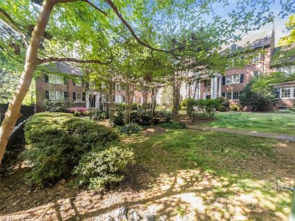105 S Laurel Avenue 91-C