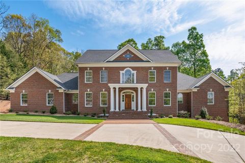 1903 Bearberry Lane