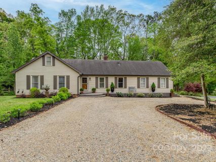 533 Hillandale Drive sold home in Sardis Terrace, Charlotte, NC