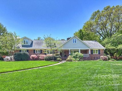 2700 Rothwood Drive