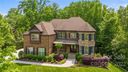 1042 Bromley Drive sold home in Matthews, SC