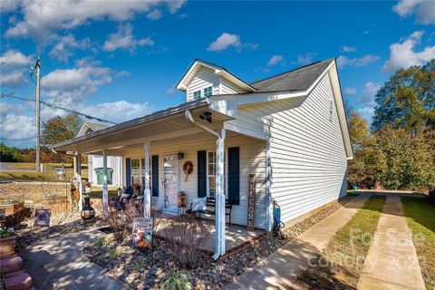 405 Eastway Lane sold home in Magnolia Place, Conover, NC