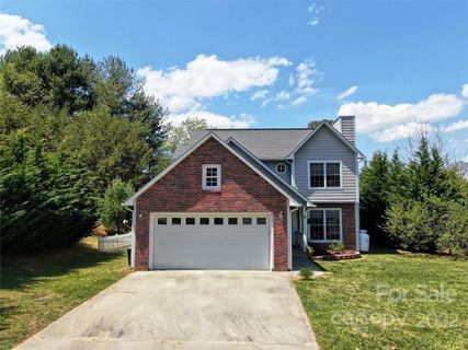215 Hayfield Drive sold home in Hayfields, Canton, NC