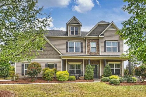 Previously sold for $860,000