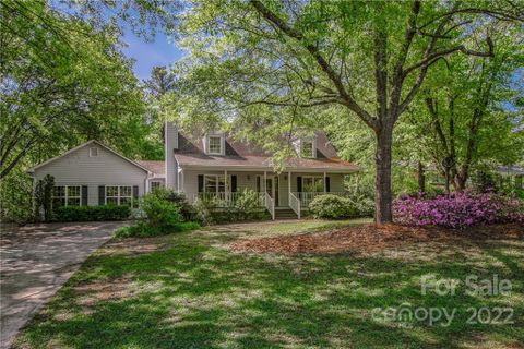 683 Lakeside Drive