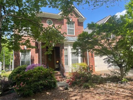 6427 Summertree Lane
