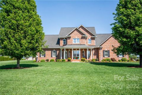 106 Dobbs Drive sold home in Fort Dobbs Farms, Statesville, NC