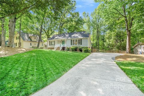 5902 Chapel Creek Court sold home in Sturnbridge, Charlotte, NC