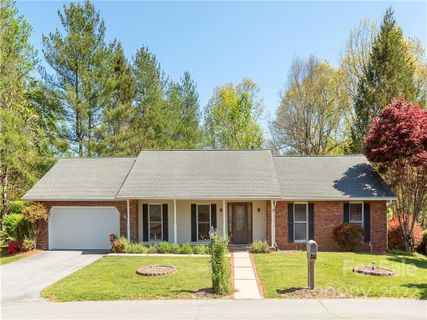 185 Mountain Valley Drive sold home in Mountain Valley, Hendersonville, NC