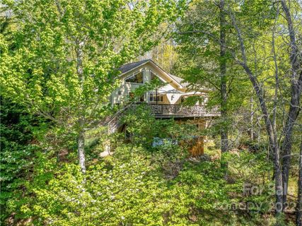 48 Whispering Stream Trail