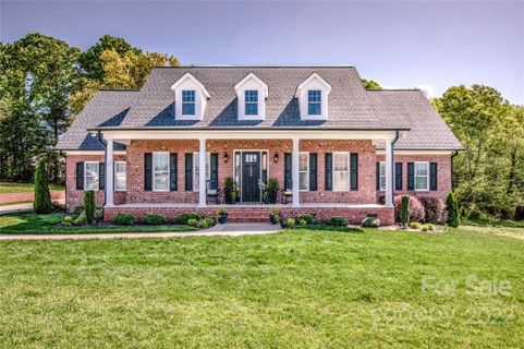 1550 Laudun Drive sold home in Cold Water Creek, Lincolnton, NC