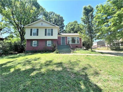 2711 Cedarwild Road sold home in Slatewood, Charlotte, NC