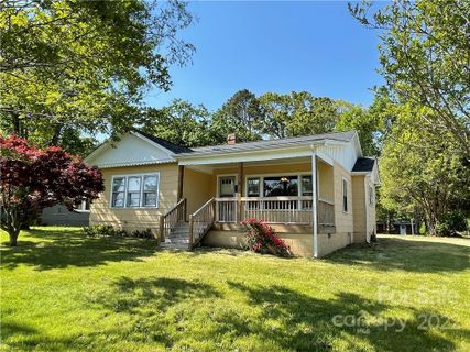 300 Hovis Road sold home in Murphy Heights, Stanley, NC