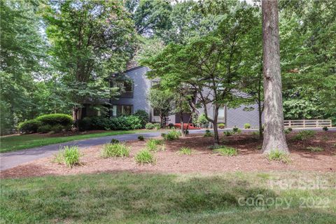 316 E Gleneagles Road