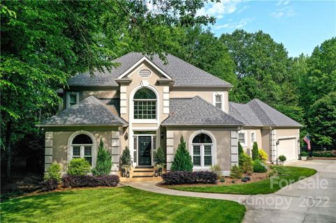 6902 Premier Drive
