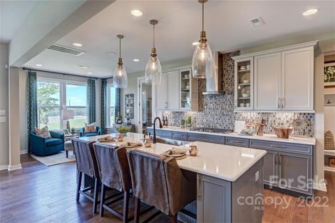 2258 Excalibur Drive 12
