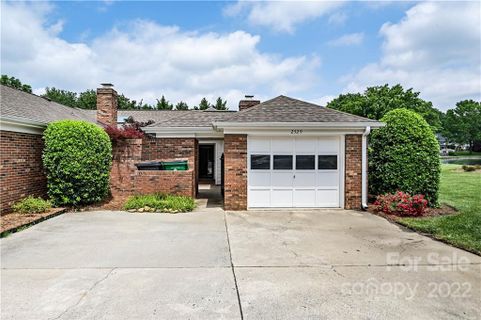 2529 Quail Lake Drive